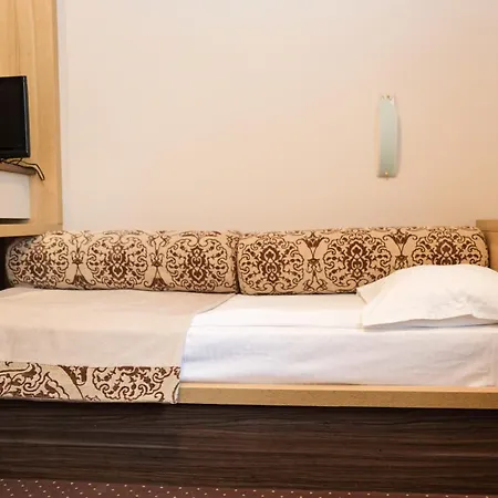 Apartment Pavle *